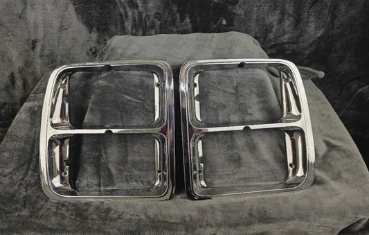 Headlight bezels 1979-1980