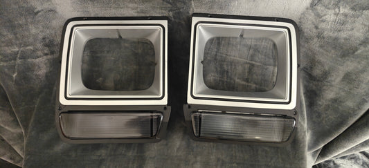 1986-1990 Silver Head light Bezels with Smoked turn signals