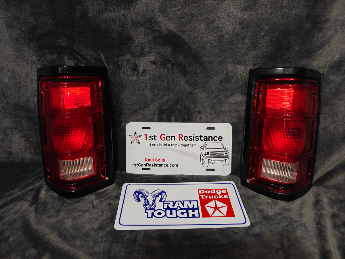 Taillights Black Red