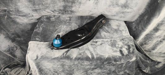 Lower Control Arm Right 3300lbs